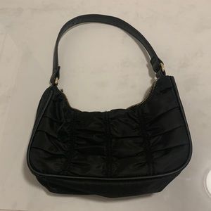 Black Ruffle Shoulder bag